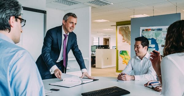 teamflow: essential elements of an effective leadership team - Photo by Paul Bence on Unsplash