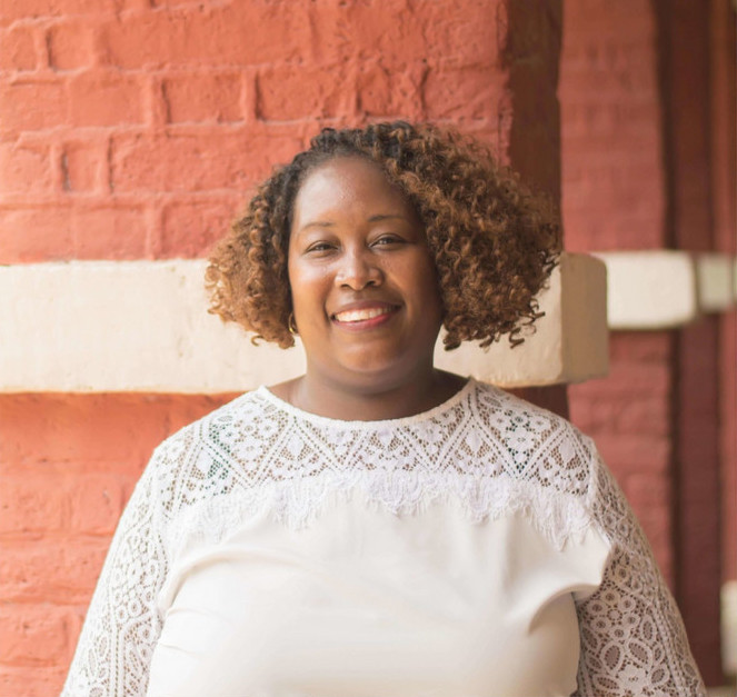 Julie Turney Headshot